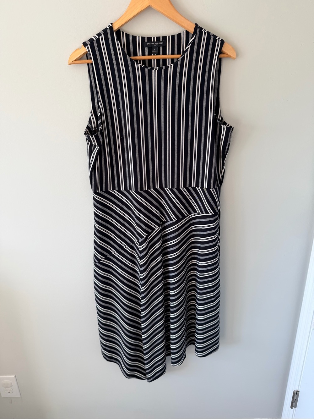 Banana Republic Sleeveless Black & White Striped Dress